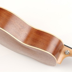 <span class=keywords><strong>Ukulele</strong></span> <span class=keywords><strong>concert</strong></span> <span class=keywords><strong>Deviser</strong></span> de haute qualité UK24-70S avec table en épicéa massif et fond et côtés en sapelli - Product Image 5