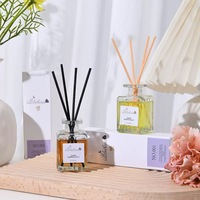 Diffuseur de Parfum d'Intérieur 50ML sans Feu avec Bâtonnets en Fleurs Séchées, Désodorisant à Roseaux Parfumés