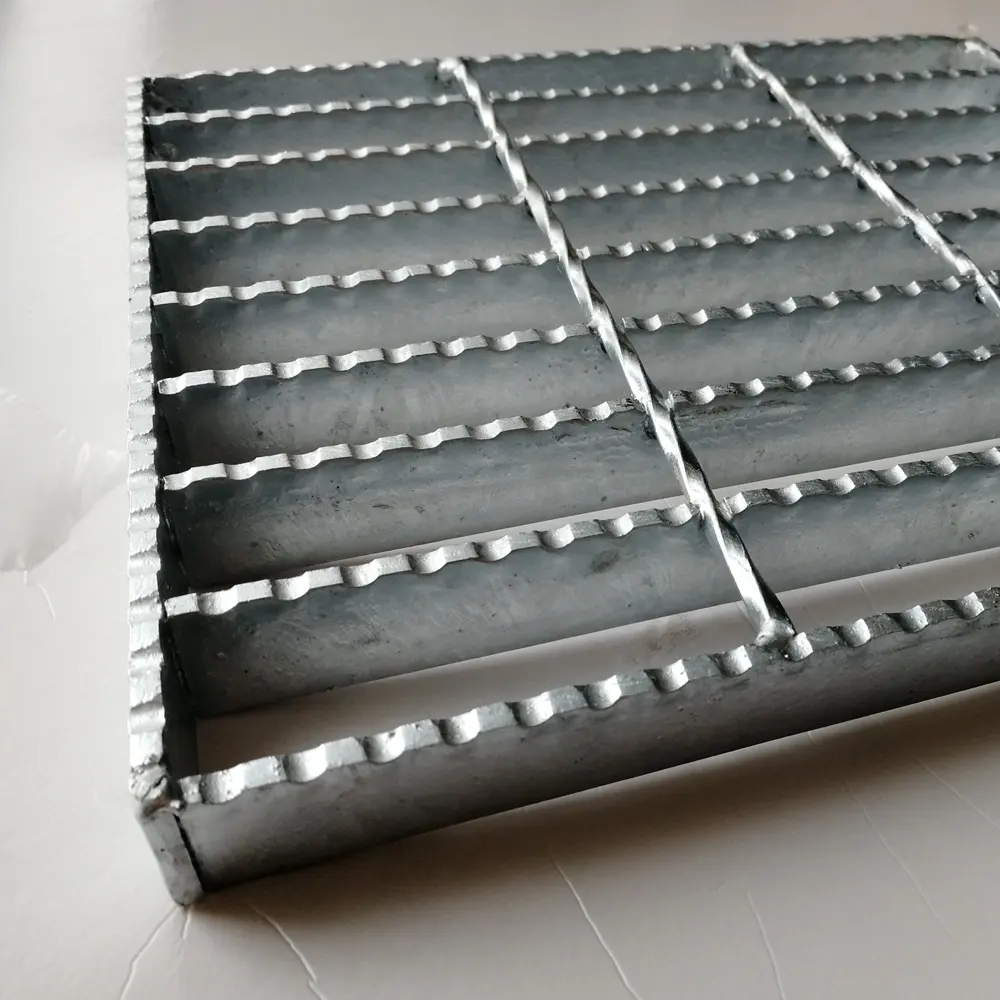 5.8mロングHeavy Galvanized Walkway Floor Gratings Steel Bar Grating