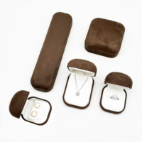 Boîte à bijoux ronde en velours marron en gros FANDIJI, mini boîte à bagues et boucles d'oreilles, coffret d'emballage de luxe personnalisable pour votre logo