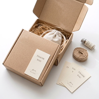 Autocollants adhésifs en PVC/PE écologiques avec logo personnalisé pour boîtes d'emballage de bijoux - Étiquettes de carton en bande longue avec design imprimé
