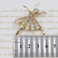 Broches personnalisées de haute qualité, broche en perles, danseuse de ballet, plaqué or, broches en perles