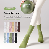 Kit de yoga tout-en-un avec logo personnalisé : Tapis de yoga, équipement de Pilates, haltères en silicone, bande de résistance, bloc de yoga, mini-ballon, anneau de Pilates