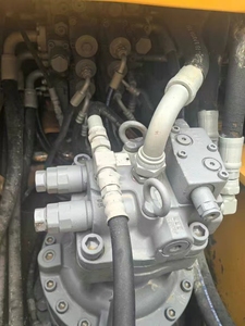 Vente directe d'usine KATO HD820R pelle sur chenilles hydraulique diesel de taille moyenne excellente condition de travail pompe à engrenages moteur PLC - Product Image 6