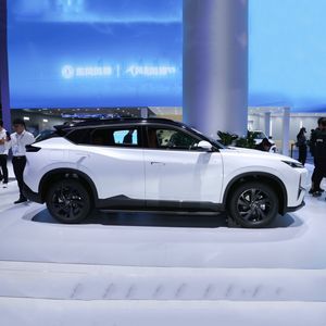 2025 Dongfeng <span class=keywords><strong>Aeolus</strong></span> L7 New Energy Pure Electric SUV de tamaño medio a grande 518 Tipo de disfrute público También hay un híbrido enchufable - Product Image 6