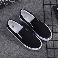 Chaussures décontractées tendance pour hommes en toile respirante noire et blanche à enfiler, faible MOQ