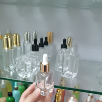 Flacon d'huile capillaire transparent carré personnalisé, flacon compte-gouttes en verre plat, flacon rectangulaire pour huile essentielle, parfum, 15 ml, 30 ml, 50 ml, 100 ml