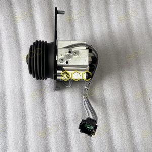 Hoge Kwaliteit 338-8502 Piloot Ventiel Controller <span class=keywords><strong>Joystick</strong></span> Bedieningshendel 3388502 338-8504 Voor Kat 966gc 950gc Wiellader - Product Image 4