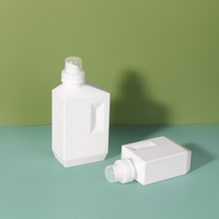Bouteille de lessive blanche personnalisée de 500ml 1000ml Bouteilles d'emballage de liquide de lessive en plastique HDPE vides carrées