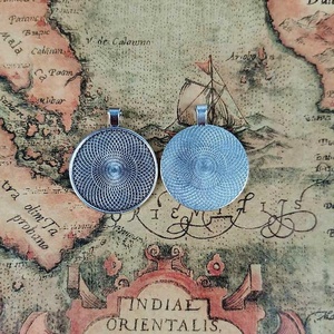Strahlender Sonnenstrahl Runder Fassungsanhänger Rohling mit Einzelschlaufe für Cabochon-Fassung für Foto-Medaillons zum Basteln - Product Image 4