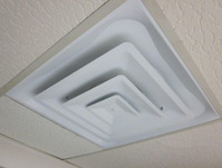 Diffuseur de plafond carré moderne à circulation d'air en T 24x24 pour usage hôtelier