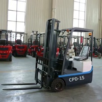 Transpalette entrepôt usine hauteur de levage 4 mètres 5 mètres 6 mètres charge 1.5 tonnes chariot élévateur électrique
