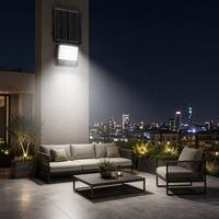 Projecteur LED solaire autonome avec télécommande et capteur de lumière, indice IP65, température de couleur 7000K, angle de faisceau 120° pour