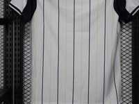 Vente en gros de maillot de football rétro chemise de club de haute qualité vêtements de sport personnalisés pour hommes maillot de football rétro chemises t-shirt d'entraînement sportif