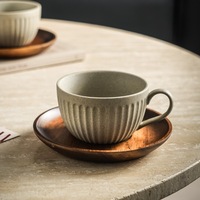 Ensemble tasse et soucoupe en grès rayé simple de style japonais vintage, tasse à café en céramique INS Kiln Change pour le petit-déjeuner et le lait