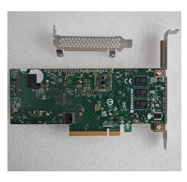 Original New MegaRAID 9560-8i 4G 9560-16i  8G  9580-8i 9580-16i 9580-8i8e 9580-16i2e  Tri-Mode SAS/SATA/NVMe RAID Controller