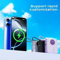 Batterie externe 10000mAh, charge rapide 22.5W, mini batterie externe portable, câbles de charge doubles intégrés avec affichage numérique LED