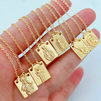Collier à breloques scapulaire religieux à la mode pendentif carré en laiton plaqué or bijoux de dévotion catholique pour la Protection