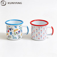 Mug Enamel Motif Bunga Vintage dengan Pinggiran Berwarna, Mug Kopi Keramik Cetak Pola Bunga Kustom, Mug Minum untuk Berkemah Grosir