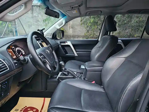 Toyota Prado 2019 3.5L <span class=keywords><strong>Auto</strong></span> TX L Premium 7 Posti SUV Ben Mantenuta con Ruota di Scorta Posteriore, Registro di Servizio Completo e <span class=keywords><strong>Controllo</strong></span> VIN - Product Image 3
