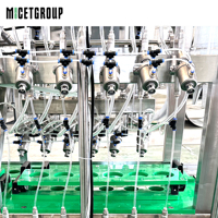 Machine de remplissage et de capsulage semi-automatique 8 têtes à contre-pression pour brasserie artisanale, intégrée pour la carbonatation de bières et de boissons