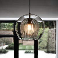 Abat-jour en verre transparent minimaliste nordique avec support de lampe doré, luminaire suspendu décoratif à tête unique pour restaurants