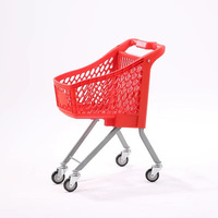 Carrito de compras infantil rojo de plástico con malla y cuatro ruedas para jugar en el supermercado y usar en el parque de atracciones
