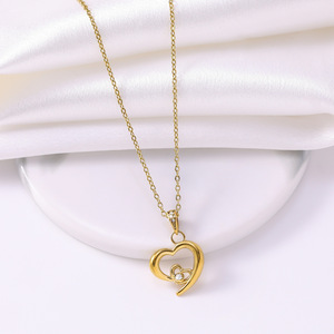 Collana Minimalista Huibao con Cuore in Zirconia Cubica, Ciondolo Aperto Placcato Oro in Acciaio Inossidabile, Catena Sottile, Regalo Romantico per Donne - Product Image 2