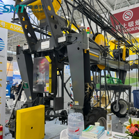 Pulvérisateur agricole automoteur haute clarté avec flèche hydraulique pliable de 21,6 m de largeur de pulvérisation, pompe à engrenages et télécommande pour le maïs