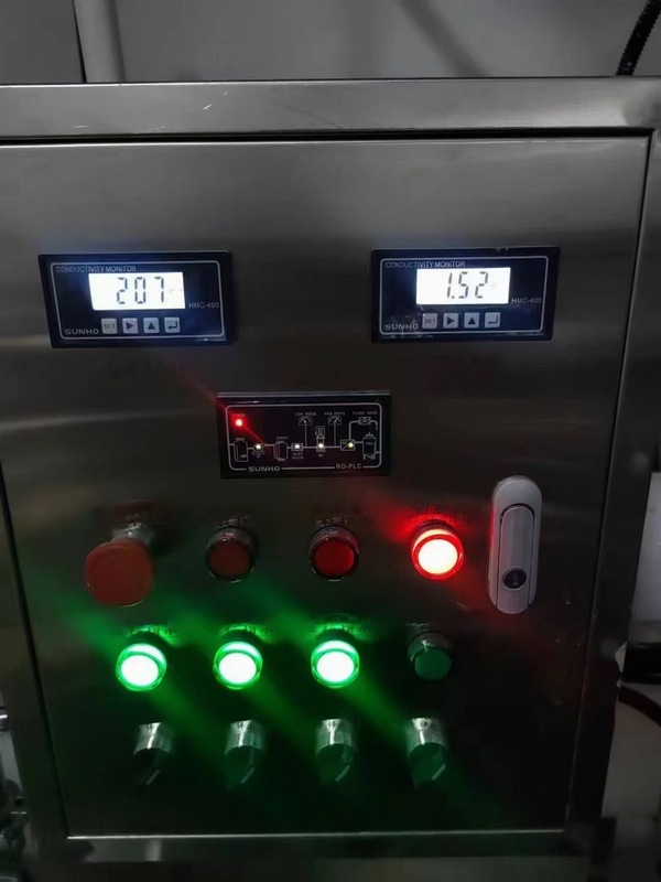 Automatic Fiberglass 2000LPH Reverse Osmosis Water