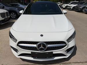 <span class=keywords><strong>Mercedes</strong></span>-Benz <span class=keywords><strong>Clase</strong></span> <span class=keywords><strong>A</strong></span> 2023 <span class=keywords><strong>a</strong></span> <span class=keywords><strong>180</strong></span> L, Sedán Híbrido Eléctrico de 4 Puertas y 5 Plazas, Turbo Automático, R19, Volante <span class=keywords><strong>a</strong></span> la Izquierda, Título Limpio - Product Image 2