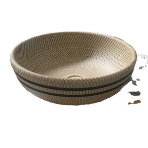 Wastafel Keramik Tradisional Cina, Bentuk Bulat, Warna Beige, Kapasitas 12L, dengan Dua Tali Hitam - Product Image 1