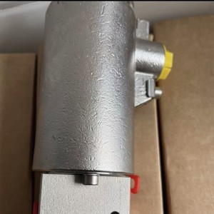 Vanne solénoïde antidéflagrante Norgren Y013AA1H2BS072 à action directe pour le contrôle du débit pneumatique des équipements électriques - Product Image 1