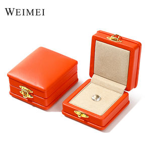 Vente en gros Emballage de bijoux personnalisé en cuir PU personnalisé Bijoux de luxe avec diamant Coffrets cadeaux avec logo - Product Image 4