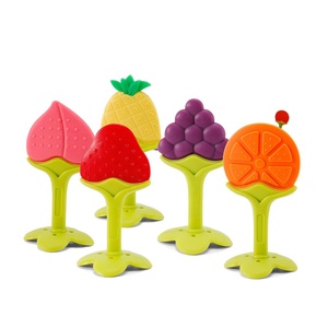 Jouet de dentition en forme de fruit <span class=keywords><strong>pour</strong></span> bébé en silicone de qualité alimentaire <span class=keywords><strong>pour</strong></span> nouveau-né sucette en silicone souple sans BPA jouets à mâcher de dentition hochets - Product Image 1