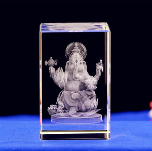 Glänzende Ganesh Murti Dekor K9 Kristall Handwerk benutzer definierte 3D Laser Kristall Ganesha Statue Hindu Gott Religiöse Souvenirs Kristall Würfel