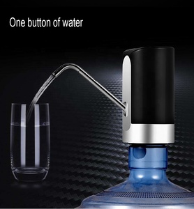 Mini USB <span class=keywords><strong>a</strong></span> casa prensa <span class=keywords><strong>de</strong></span> mano dispensador <span class=keywords><strong>de</strong></span> <span class=keywords><strong>agua</strong></span> eléctrico <span class=keywords><strong>de</strong></span> la bomba <span class=keywords><strong>de</strong></span> la botella - Product Image 4