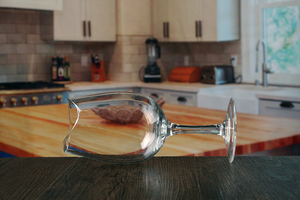 Funny 16 oz handmade wine glass eyeglasses glasses foot Crystal wholesale - Product Image 5