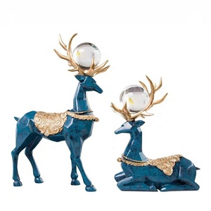 Figuras de Animales Artificiales de Poliresina Personalizadas, Pintadas a Mano, Realistas, Estatuas de Ciervos Navideños de Resina, Coleccionables de Arte para el Hogar - Product Image 1