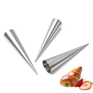 Stampo in Acciaio Inox Antiaderente per Coni di Crema, per Preparare Croissant e Dolci Arrotolati Fai-da-Te - Product Image 1