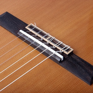 <span class=keywords><strong>Guitare</strong></span> <span class=keywords><strong>classique</strong></span> professionnelle <span class=keywords><strong>haut</strong></span> <span class=keywords><strong>de</strong></span> <span class=keywords><strong>gamme</strong></span> <span class=keywords><strong>de</strong></span> 39 pouces, fabriquée à la main, avec table en cèdre massif et fond en acajou, gaucher, couleur bois naturel - Product Image 6