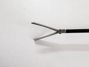 Grampo frontal médico de laparoscópico