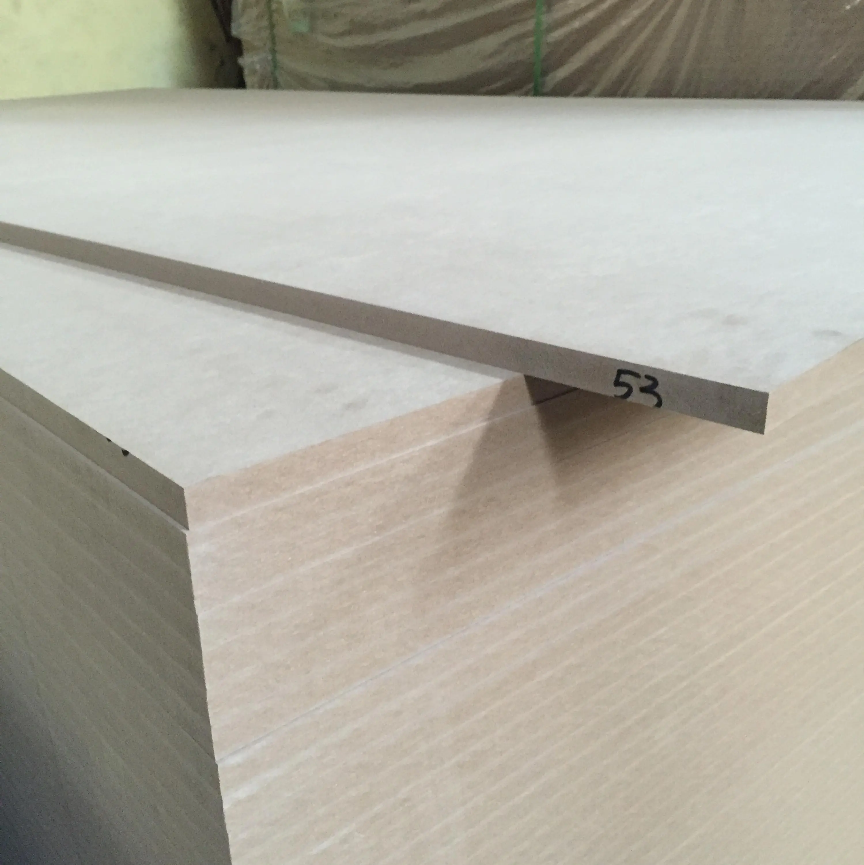 China manufacturer plain mdf /hdf board 2-25mm for interior decoration