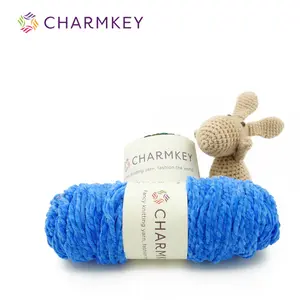 Charmkey เส้นด้ายกำมะหยี่โพลีเอสเตอร์100% ด้ายถักแฟนซีสำหรับขายส่ง