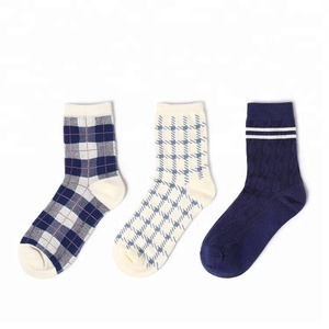 Européenne Populaire <span class=keywords><strong>treillis</strong></span> impression respirant Mode Personnalisé Coton Hommes Chaussettes - Product Image 1