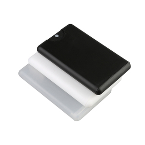 Botella de Perfume de Bolsillo de 20 ml, Blanca y Negra, Tipo Tarjeta de Crédito, de Plástico, Vacía, para Desinfectante de Manos, con Pulverizador de Bomba y Serigrafía - Product Image 3