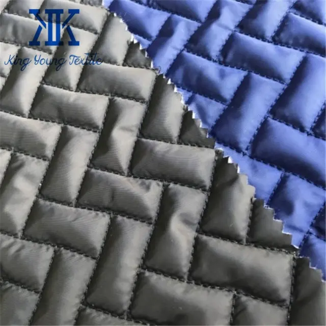 Acolchoado de tecido liso 100% poliéster/poliéster estofo tecido acolchoado pré/vestuário material de preenchimento