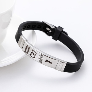 Pulseras Ajustables de Silicona con Diseño de Estrellas del Fútbol, Elegantes Brazaletes de Acero Inoxidable - Product Image 3