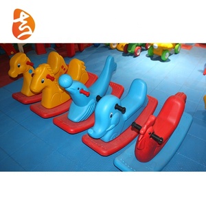<span class=keywords><strong>Cheval</strong></span> à <span class=keywords><strong>bascule</strong></span> en plastique bleu populaire en forme d'éléphant pour enfants - Product Image 2