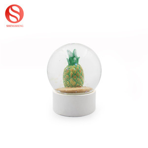 Đơn Giản Nhà Văn Phòng Thiết Kế Bàn Trang Trí 65Mm Nhựa Thủy Tinh Quả Cầu Tuyết - Product Image 2